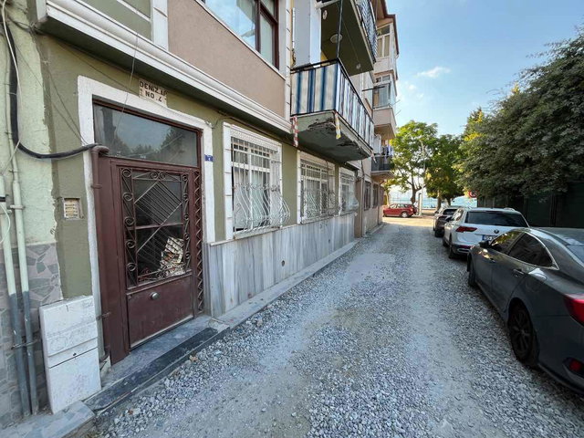 REMAX KANYON KARAMÜRSEL SAHİLDE EŞYALI KİRALIK DAİRE