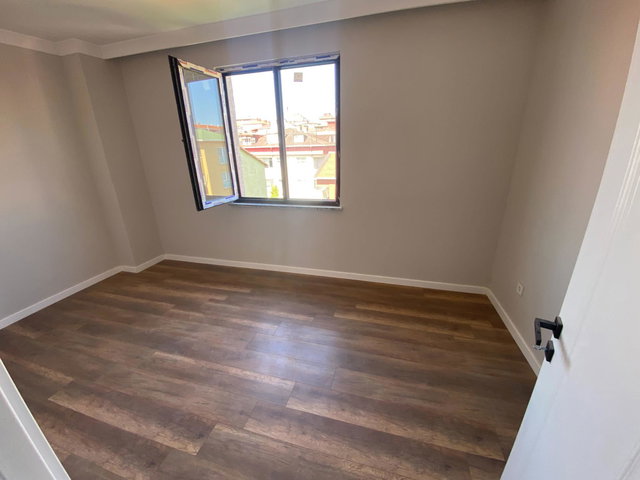 METROYA 3 DK BOŞ YENİ BİNA 2+1 SATILIK DAİRE