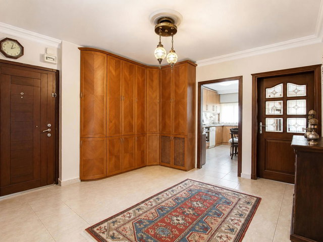 REMAX BEYAZ  HÜDAVENDİGAR’DA KENT PARK’A YAKIN, 3+1 GİRİŞ KAT, GÜNEY-BATI CEPHELİ 165 M² DAİRE