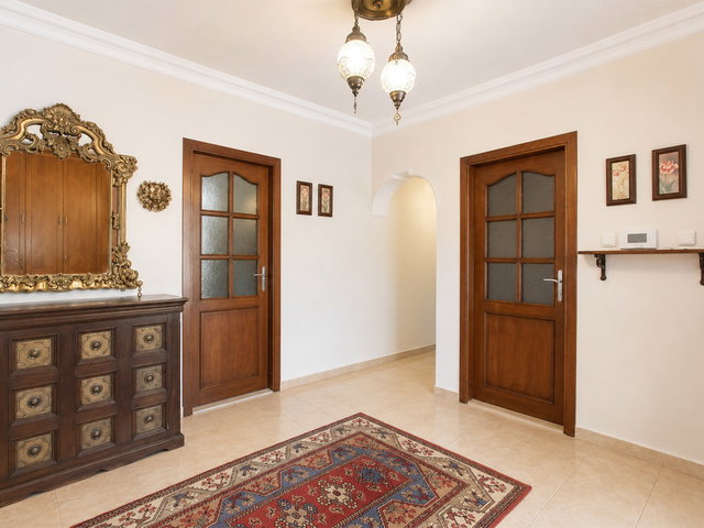 REMAX BEYAZ  HÜDAVENDİGAR’DA KENT PARK’A YAKIN, 3+1 GİRİŞ KAT, GÜNEY-BATI CEPHELİ 165 M² DAİRE
