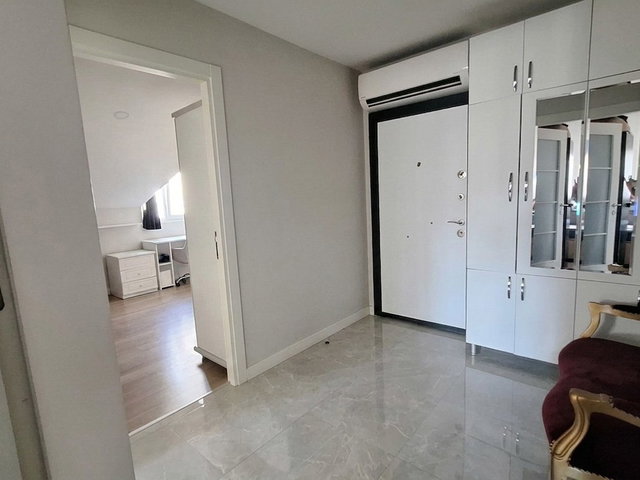 BAKIRKÖY ADLİYESI'NE KOMŞU | MERKEZİ KONUMDA ÇIFT GIRIŞLI SATILIK DUBLEKS DAIRE