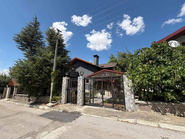 AKYURT YEŞİLKENT'TE 5+2 FIRSAT VİLLA