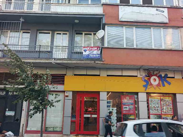 BERGAMA BANKALAR CADDESİNDE KİRALIK 2+1 OFİS