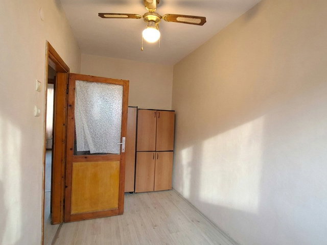 KANDIRA CEBECİ’DE PLAJA 200 M | 4+1 180 M² EŞYALI, ÇİFT CEPHELİ, BALKONLU TRIPLEX DAİRE