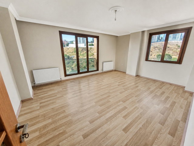 KARTAL HÜRRİYET MAHALLESİ 2+1 SATILIK DAİRE
