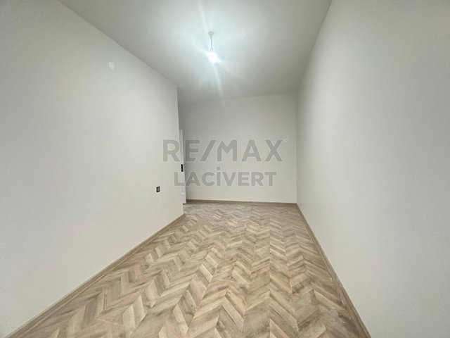 RE/MAX LACIVERT'TEN OSMANBEY KONUTLARI'NDA KIRALIK 2+0 DAIRE