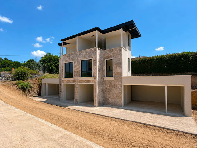 ÇEKMEKÖY REŞADIYE'DE DOĞA İÇINDE 3 KATLI/HAVUZ/OTOPARK/TERAS KİRALIK VILLA