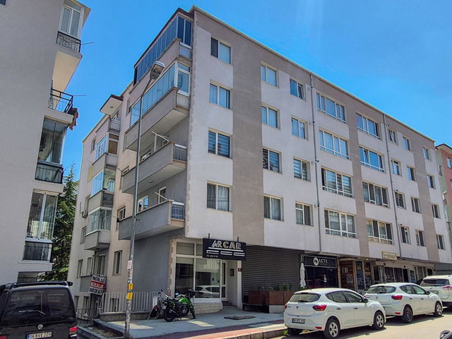 ANKARA / ÇANKAYA / GÜVENEVLER’DE REFİK BELENDİR CADDESİ ÜZERİNDE 3+1 FERAH DAİRE!