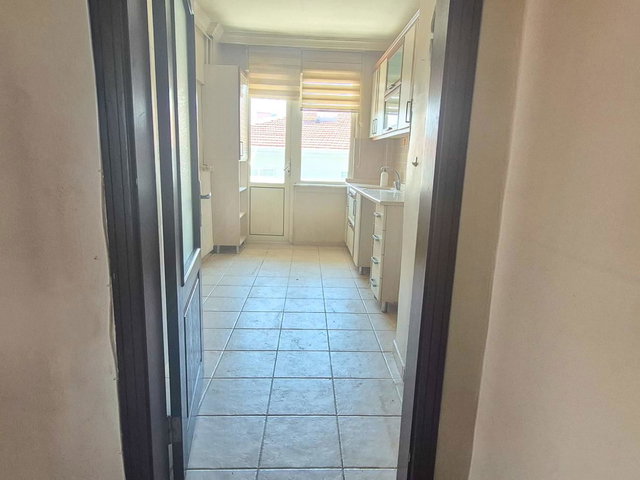 ANKARA / ÇANKAYA / GÜVENEVLER’DE REFİK BELENDİR CADDESİ ÜZERİNDE 3+1 FERAH DAİRE!