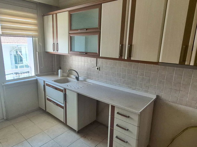 ANKARA / ÇANKAYA / GÜVENEVLER’DE REFİK BELENDİR CADDESİ ÜZERİNDE 3+1 FERAH DAİRE!
