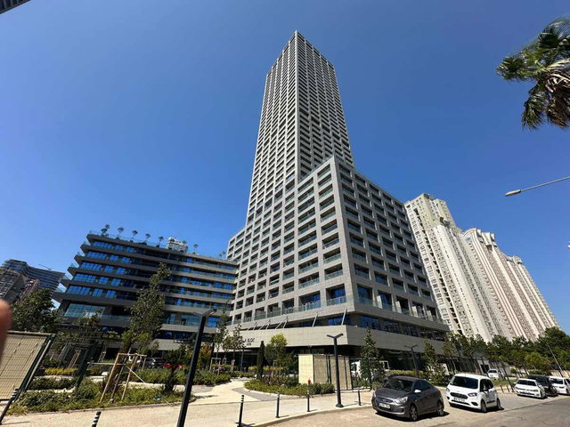 REMAX MASA ATAŞEHİR MODERN 1+1 KİRALIK BALKONLU 40.KAT DAİRE