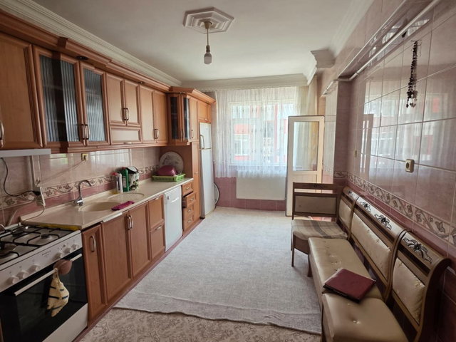 REMAX İLKE'DEN ŞÜKRÜPAŞA'DA 3+1 SATILIK DAİRE