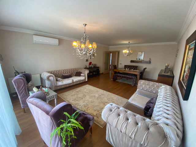 AVRUPA KONUTLARI TEM'DE HAVUZ/PEYZAJ/GÖLET MANZARALI 4+1 SATILIK DAİRE
