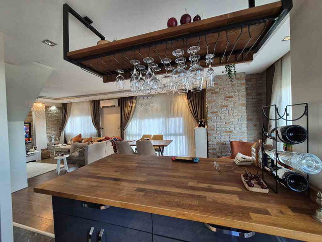 ÖZGÜRLÜK PARKI’NA, MARMARAYA,MİNİBÜS VE BAĞDAT CADDESİNE YÜRÜME MESAFESİNDE 3+1 DUBLEX DAİRE