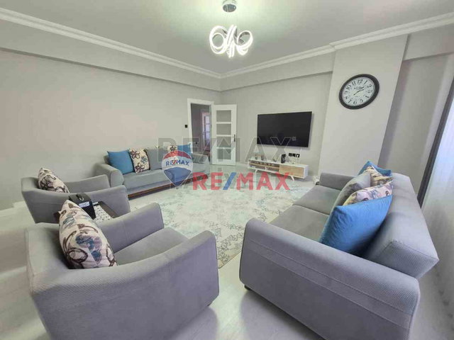 RE/MAX LACİVERT'TEN YENİŞEHİR'DE SATILIK 3+1 DAİRE