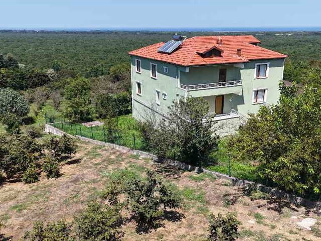 RE/MAX MAVİ'DEN 10 DÖNÜM ARSA VE 3 KATLI DENİZ MANZARALI EV