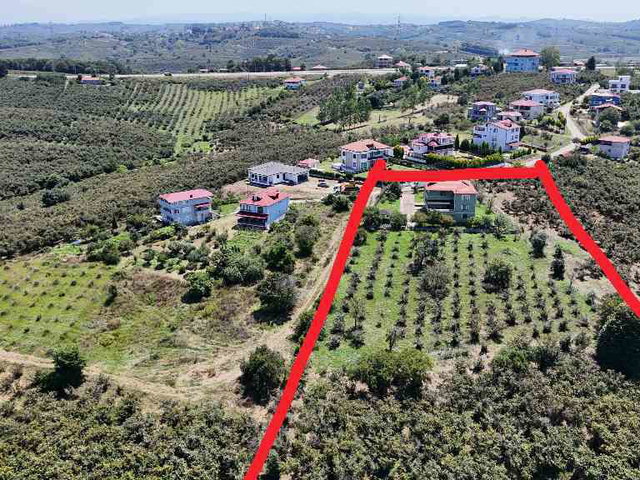 RE/MAX MAVİ'DEN 10 DÖNÜM ARSA VE 3 KATLI DENİZ MANZARALI EV