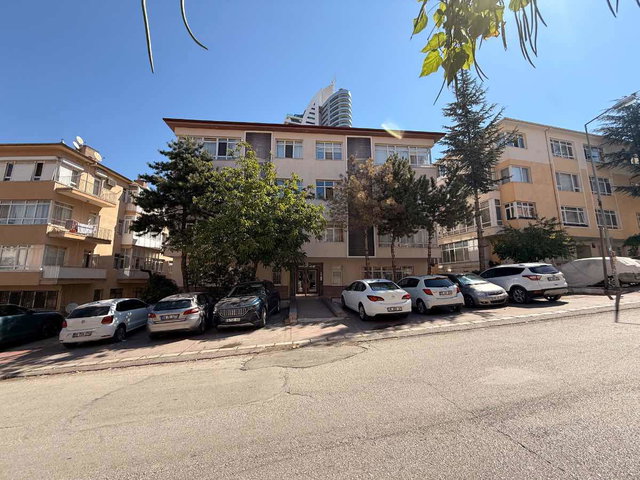 ÇANKAYA AZİZİYE’DE MERKEZİ ISITMALI 2+1 | BALKONLU | GÜNEY-BATI CEPHE | BOŞ KİRALIK DAİRE