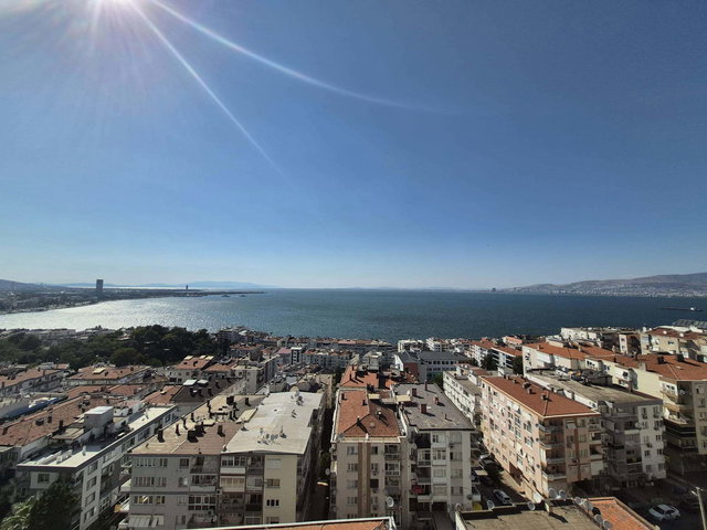 GÖZTEPE HAKIMEVLERI'NDE DENIZ MANZARALI SATILIK 4+1 LÜKS DAIRE