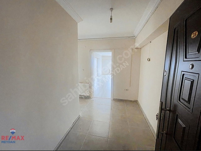KAŞÜSTÜ MAHALLESİ TAM MERKEZİ ANAYOLUN ÜSTÜNDE KİRALIK 3+1 DAİRE