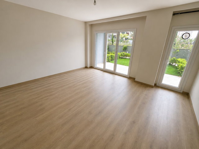 BÜYÜKÇEKMECE LÜKS SITEDE KIRALIK 2+1 BAHÇE KULLANIMLI SIFIR DAIRE