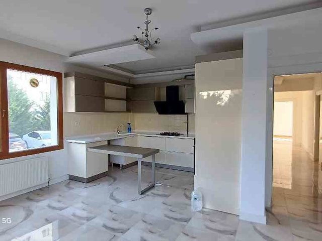BAĞLICADA 160 M² NET | GİYİNME ODALI | EBEVEYN BANYOLU 3 CEPHE