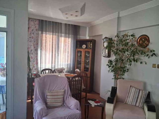 İÇERENKÖY'DE SATILIK 3+1 DAİRE - 115M² NET KULLANIM ALANI