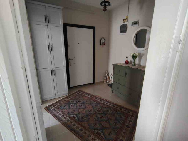 RE/MAX MAVİ'DEN KORUCUK MERKEZ'DE EŞYALI 2+1 KİRALIK DAİRE