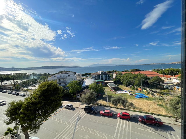 İZMİR /ALİAĞA 'DA DENİZ MANZARALI , FERAH 2+1 SATILIK DAİRE