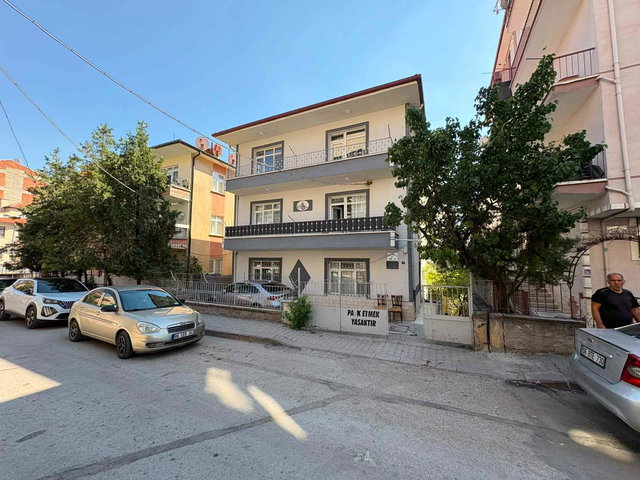 YENİMAHALLE KARŞIYAKADA YAPILI MASRAFSIZ KİRALIK 3+1