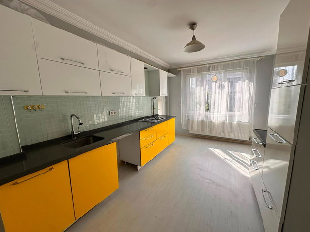 ARİFİYE FATİH MAHALLESİ’NDE 3+1 ARA KAT SATILIK DAİRE
