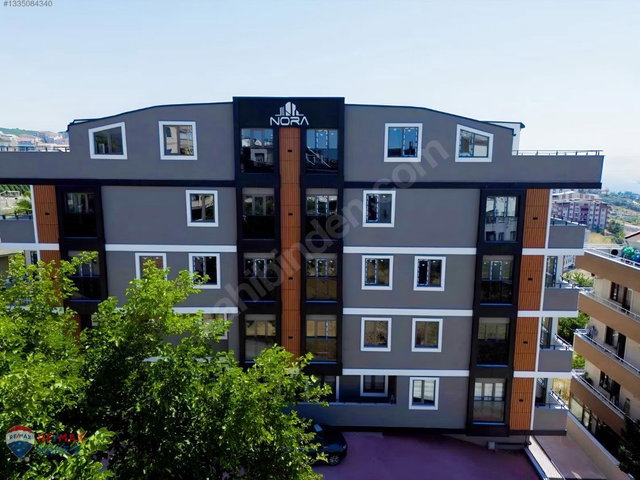 BARIŞ MAH.OTURMAYA HAZIR SIFIR 3+1 100 M2 ARAKAT