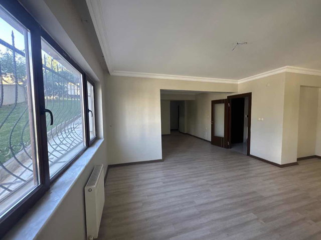 KIRKKONAKLARDA TERASLI 240 M2 GIRIŞ KAT 3+1 SATILIK DAIRE