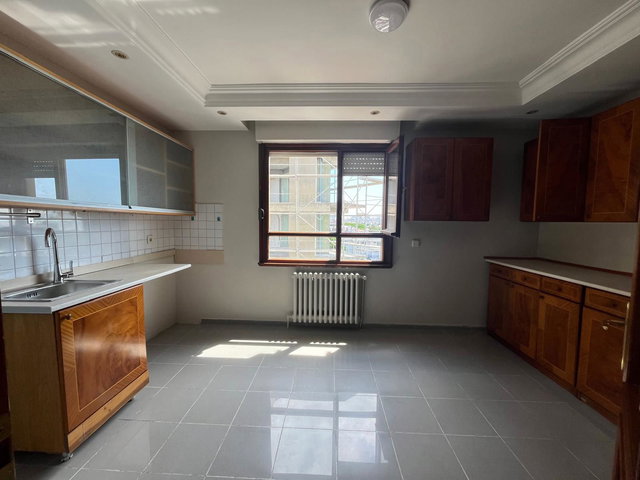 ALTINTEPE'DE DENIZ MANZARALI GENIŞ 3+1 DAİRE