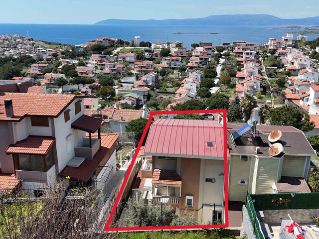 REMAX YELKEN'DEN YENISU EVLERI DENIZ MANZARALI 4+1 SATILIK VILLA