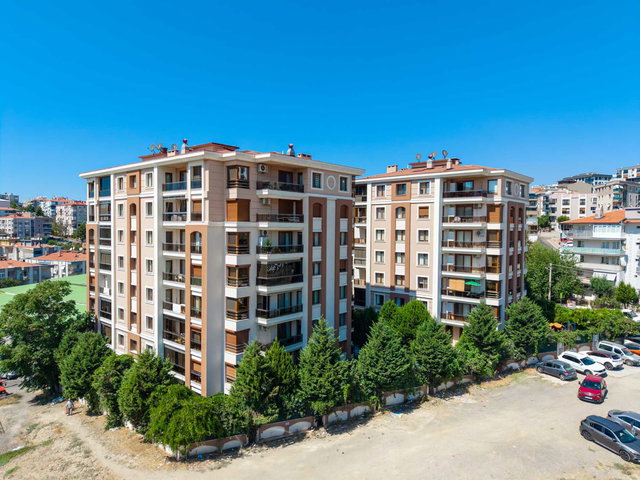 KARABAĞLAR VATAN'DA 7/24 GÜVENLIKLI ,HAVUZLU 3+1 SATILIK DAİRE