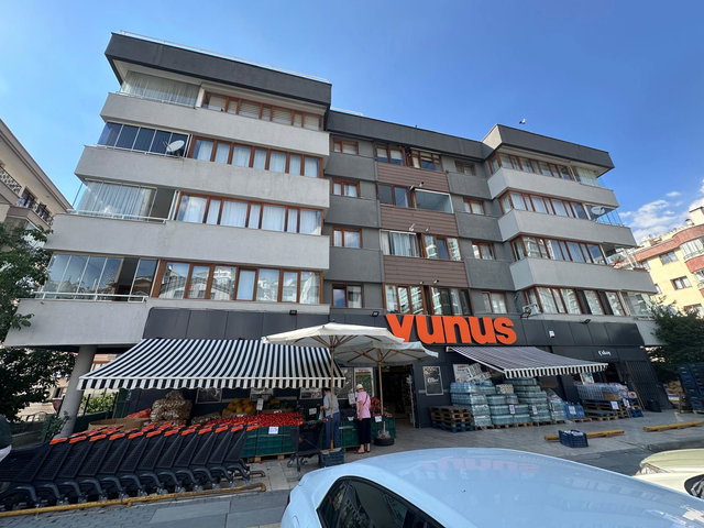 DIKMEN CADDESI'NDE BOŞ, FERAH VE MANZARALI 3+1 KIRALIK DAIRE