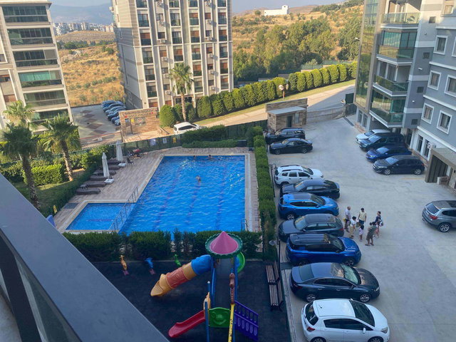 ULUKENT  GÜLTEKİN PERA 2 SİTESİNDE SIFIR  LÜKS 1+1 KİRALIK DAİRE