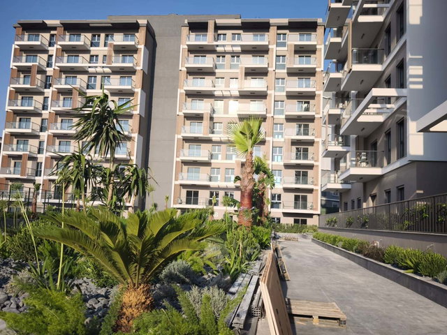 ULUKENT  GÜLTEKİN PERA 2 SİTESİNDE SIFIR  LÜKS 1+1 KİRALIK DAİRE