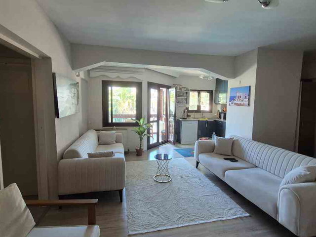 HAVUZLU BAHÇE SITESINDE EŞYALI 2+1 DAIRE