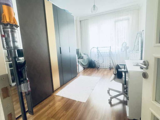 KOZYATAĞI SAHRAYICED MERKEZI LOKASYONDA BAKIMLI 3+1 SATILIK