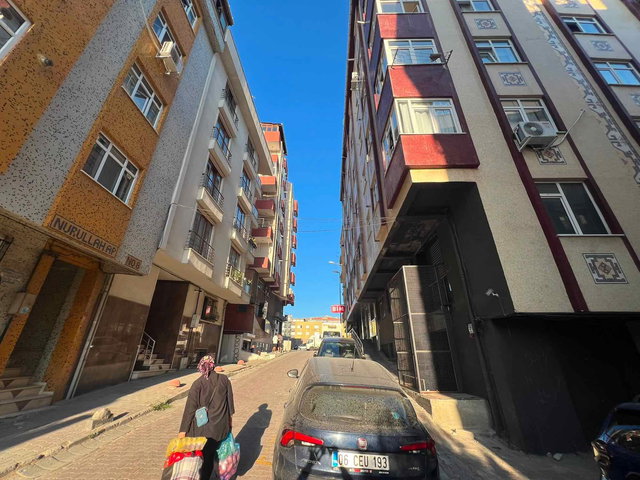 BAHÇELİEVLER KOCASİNAN MERKEZ’DE 5+2 DUBLEKS | 250 M² NET | KAT MÜLKİYETLİ, KREDİYE UYGUN
