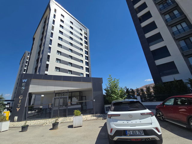 RE/MAX DEĞİŞİM-WEST CİTY'DE SATILIK 4+1 ARAKAT LÜKS DAİRE