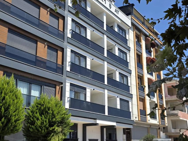 MARMARAYA 40 METRE ! SIFIR BİNADA KİRALIK 3+1 ÇIFT BANYO-WC ÇIFT BALKON