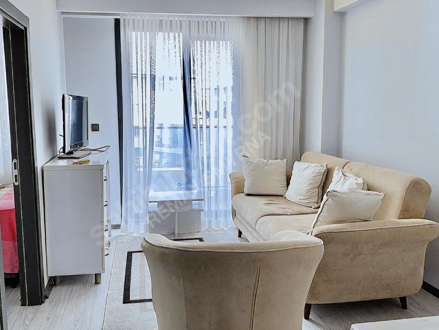 ÇAMLIKULEDE 1+1 EŞYALI KIRALIK DAIRE 47 M²