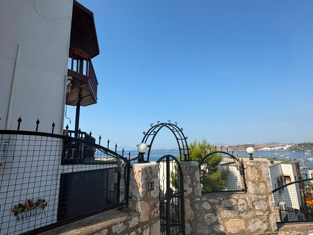 KUMBAHÇE ZAMBAK SİTESİ SATILIK DENİZ MANZARALI 2+1 FIRSAT DAİRE