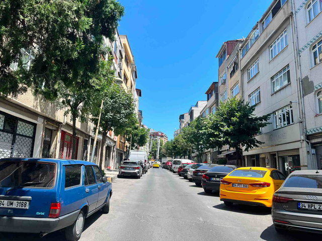 ŞIŞLI'DE HASTANE VE METROBÜSE YÜRÜME MESAFESINDE KIRALIK 2+1