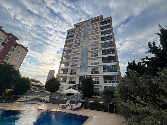 REMAX TOROS'TAN 50. YIL MAH'DE SATILIK GENİŞ 4+1