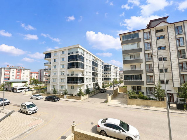 REMAX ARTIS'DEN YILDIZKENT'TE SATILIK 3+1 DAIRE