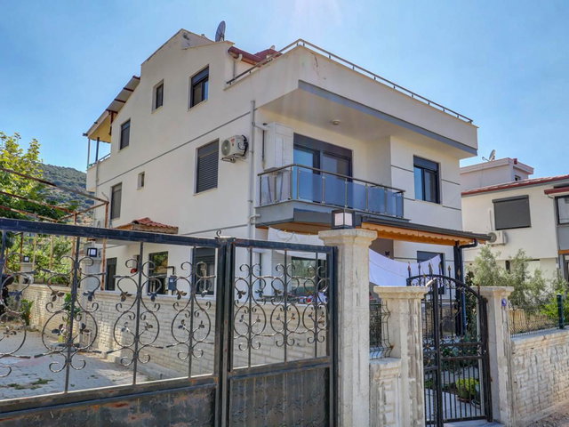 GAZİPAŞA YAKAMOZ BÖLGESİNDE DENİZE 600 MT 2,5+1 TERASLI DUBLEKS